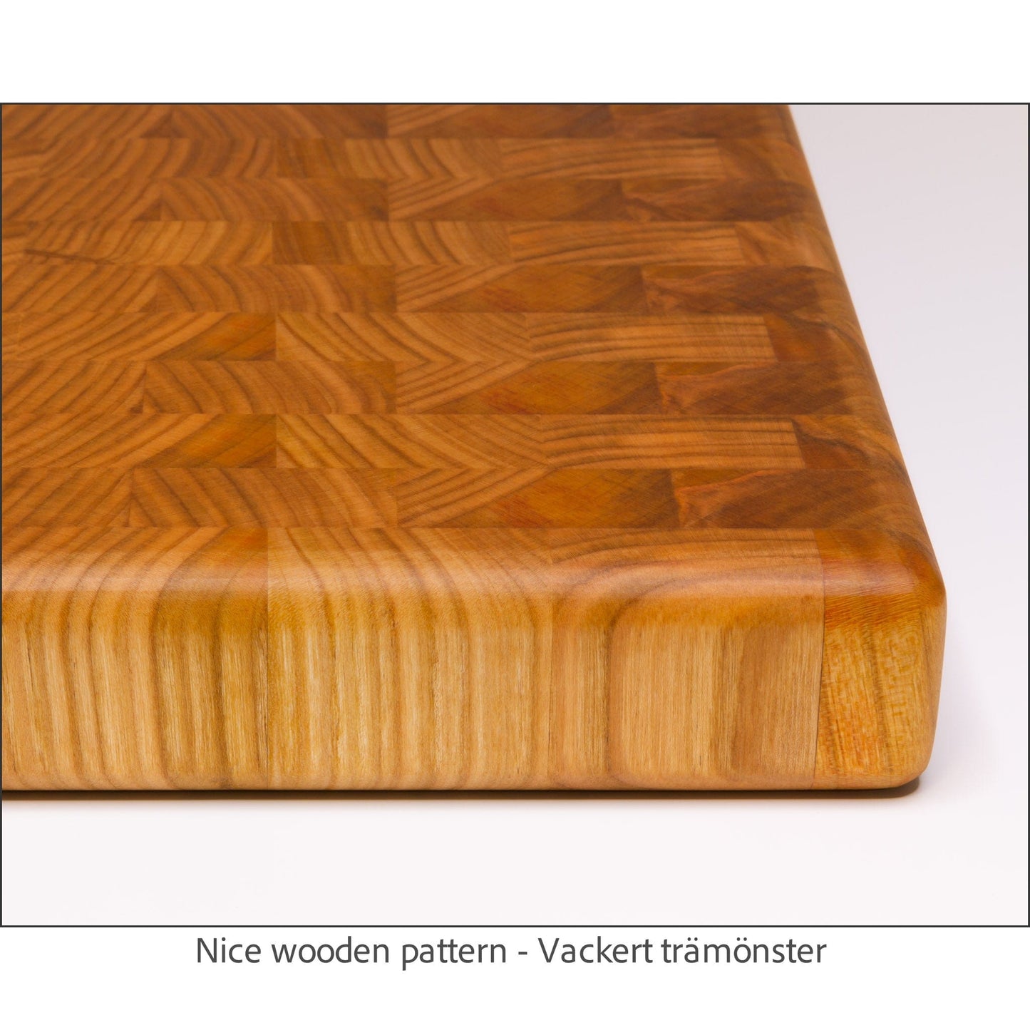 WoodMovement Cutting / Serving Board ENDGRAIN - Handmade Endgrain Cherry Wooden Cutting Board #CB-EG02
