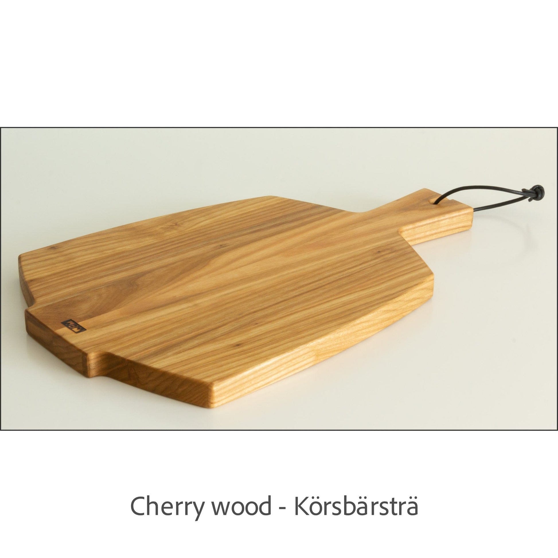 WoodMovement Cutting / Serving Board PETAL - Handmade Wooden Serving Plate / Cutting Board #CB-PE01