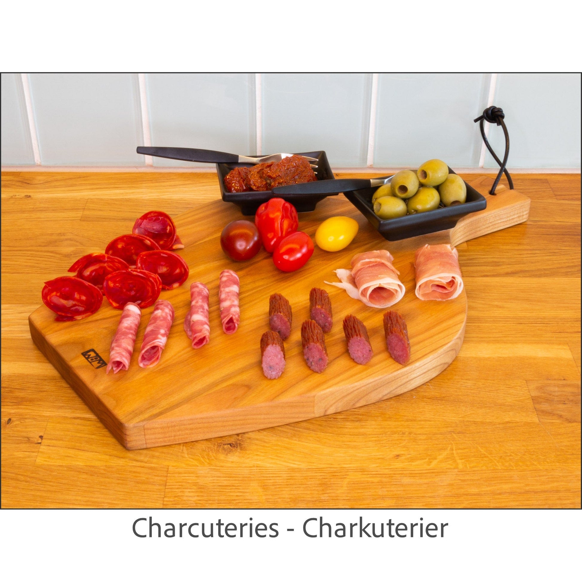 WoodMovement Cutting / Serving Board TULIP - Handmade Wooden Serving Plate / Cutting Board #CB-TU01